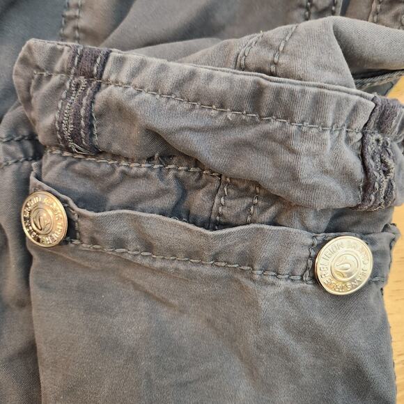 Y2K True Religion Shorts Size 38 Mens Cargo Grunge Skater Gray 11.5" Casual 00s - Picture 6 of 12